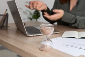 Comment gagner du temps dans la gestion des contrats de vos assurés